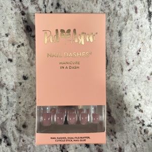 Red Aspen Nail Dashes